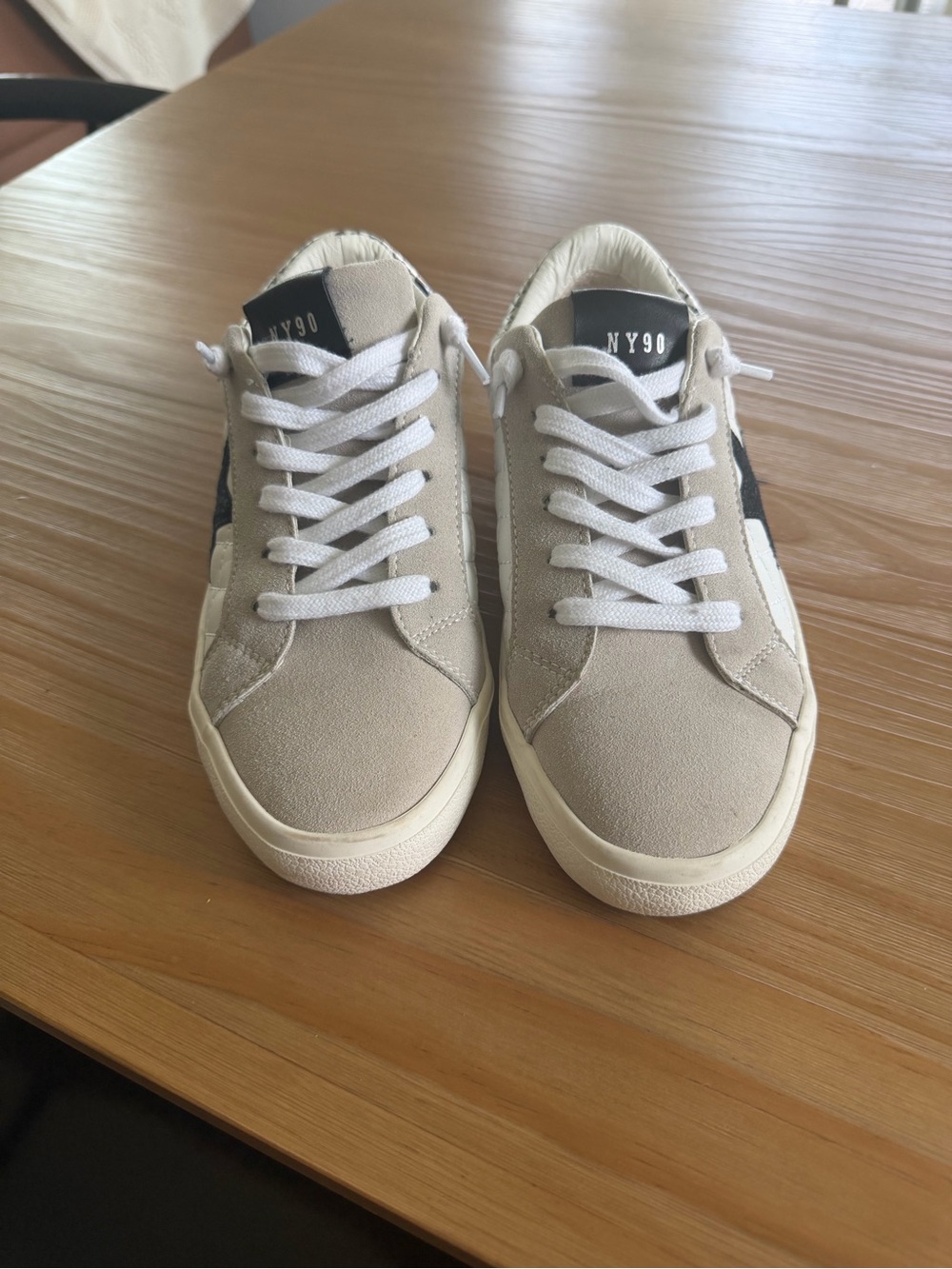 Beige and Black womans Low-Top Sneakers